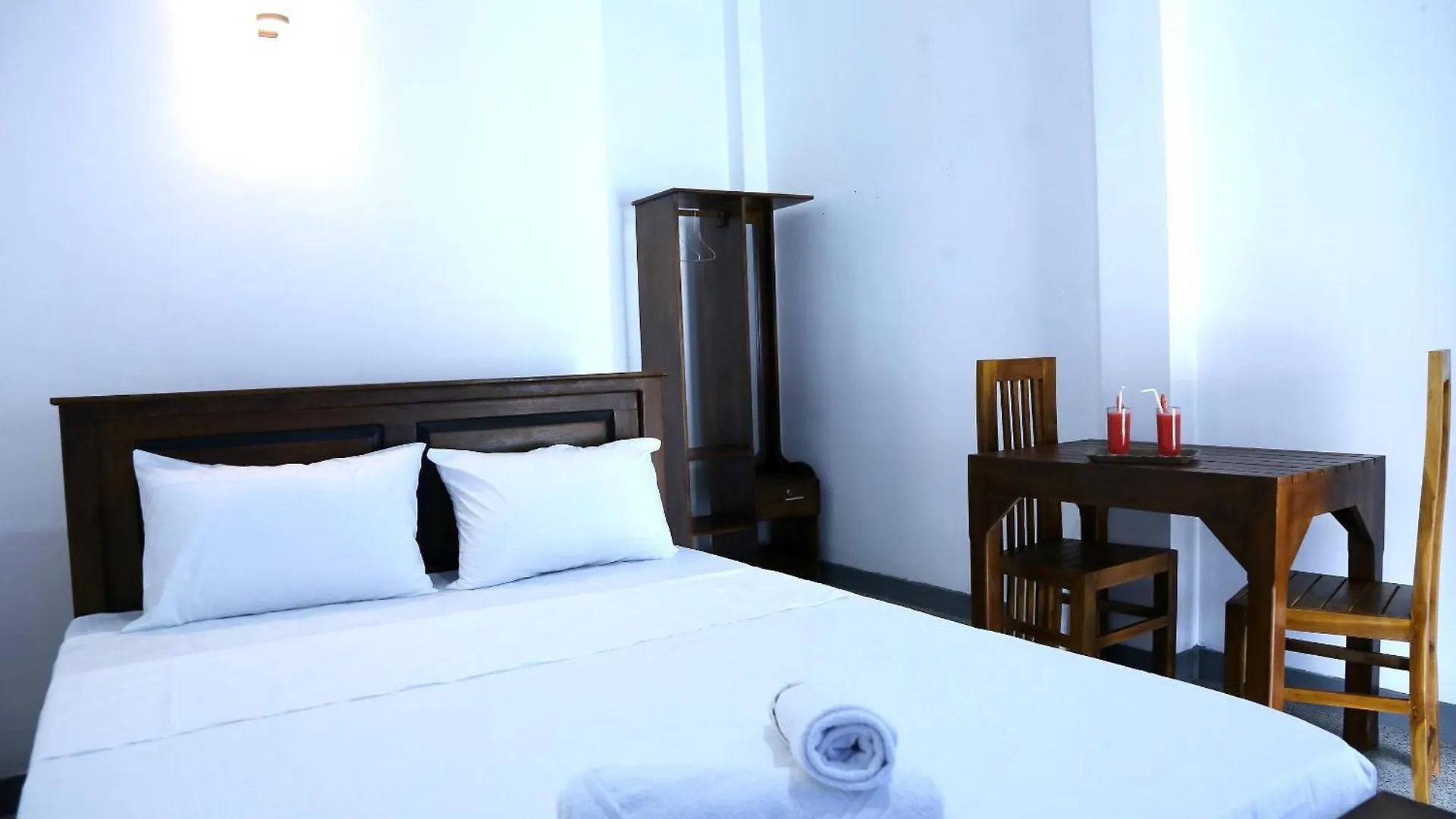 Emerald Coast Hotel Negombo Daluwekotuwa