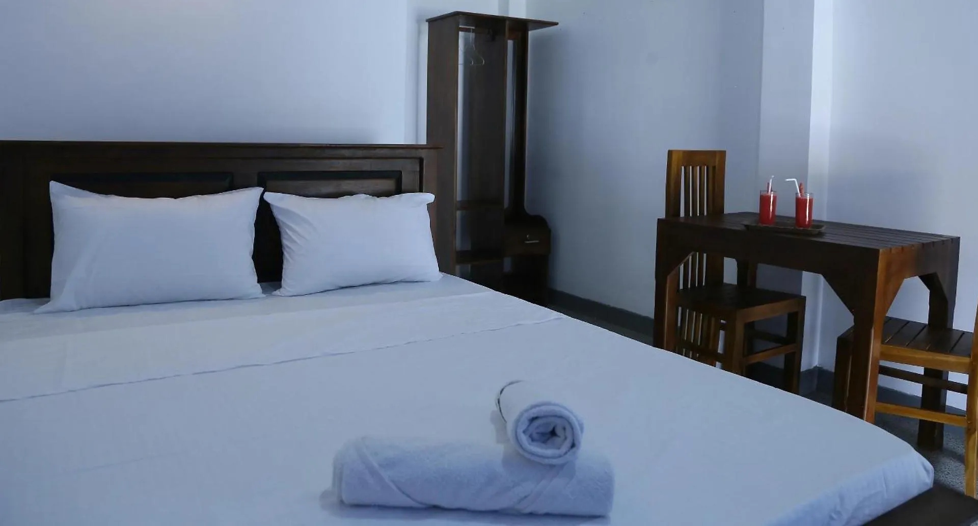 Emerald Coast Hotel Negombo Daluwekotuwa